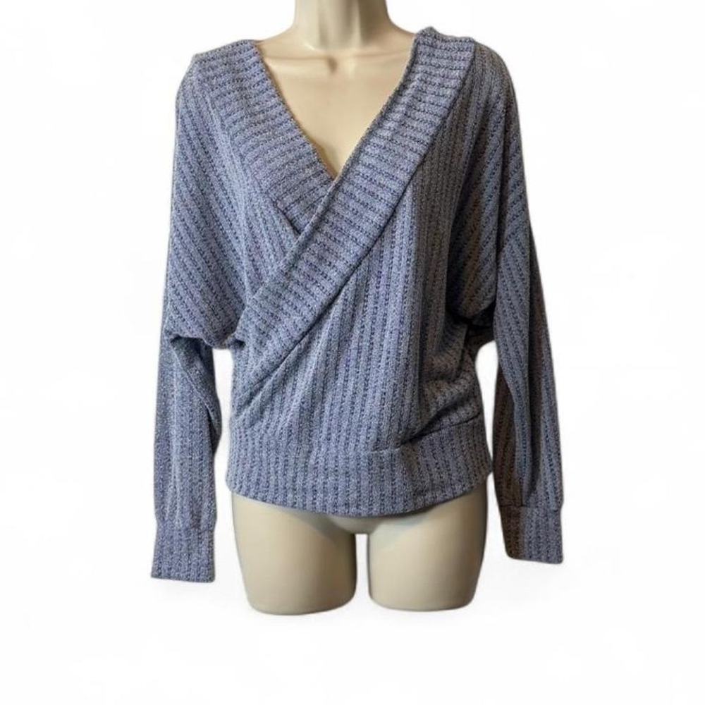 Double V‎ Neck Wrap Top